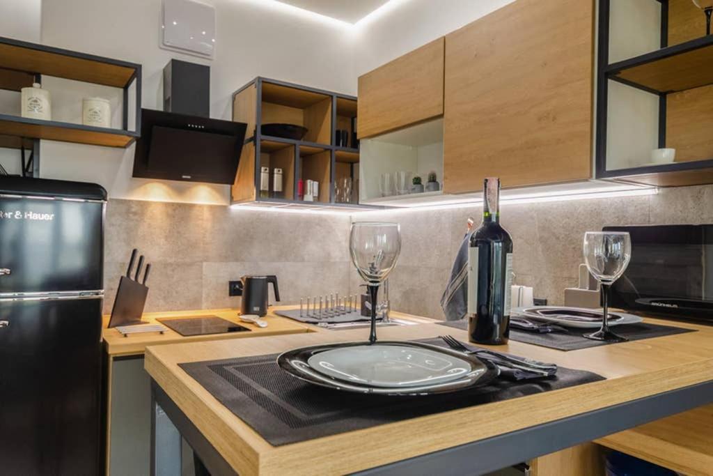 VIP - Smart Lägenhet Kiev Exteriör bild